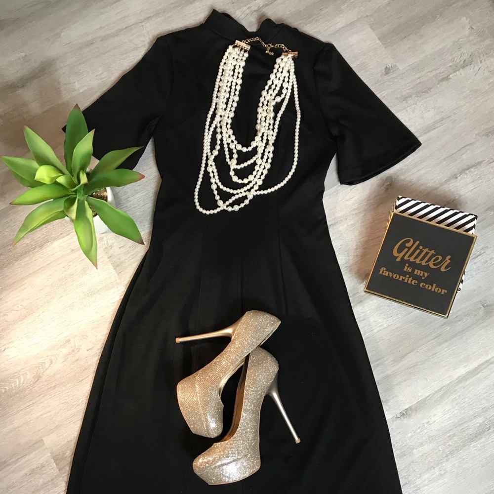 NWT - Jet Black Sort Sleeve Dress